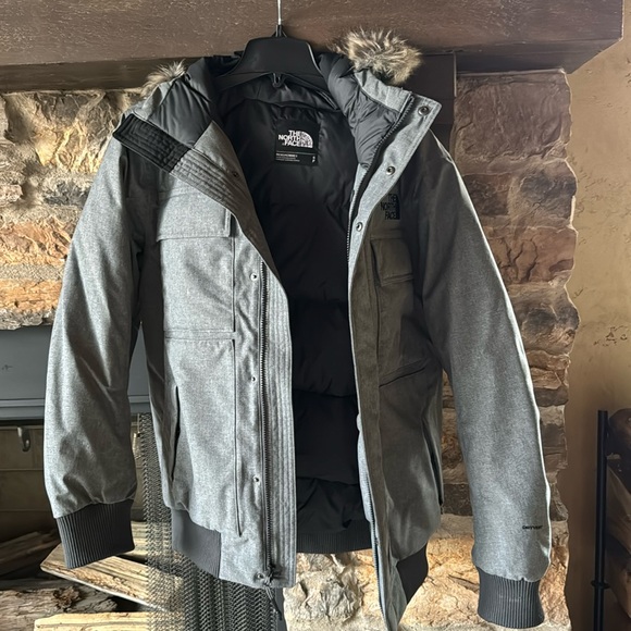 North Face Men’s Winter Coat - Picture 1 of 6